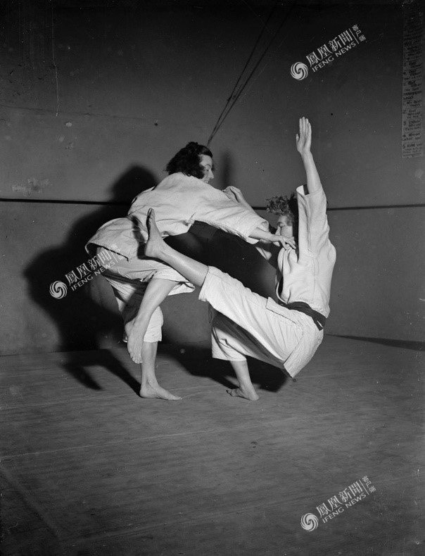 Hai cô gái luyện Judo, London