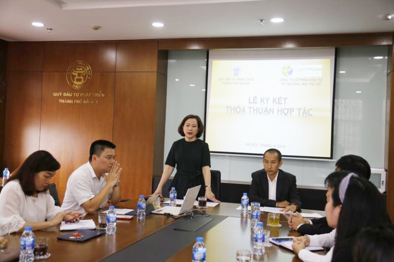 Bà Chu Nguyên Thành – Tổng giám đốc HANIF phát biểu tại Lễ ký kết