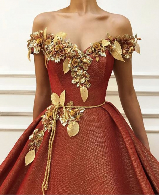 Nhà thiết kế tạo ra những chiếc váy đẹp như cổ tích khiến chị em thích mê 21