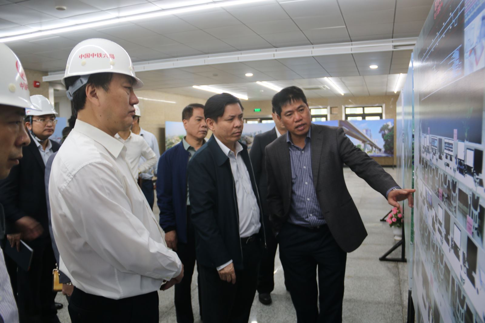 Bộ trưởng Bộ GTVT Nguyễn Văn Thể trực tiếp kiểm tra tiến độ dự án vào ngày 15/3 (Ảnh TL)