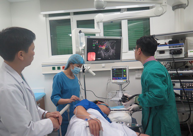 Nội soi dạ dày cho bệnh nhân tại Trung tâm Kỹ thuật cao và Tiêu hóa Hà Nội, Bệnh viện Đa khoa Xanh Pôn. Ảnh: TL