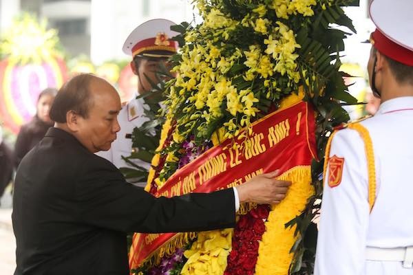  Thủ tướng Nguyễn Xuân Phúc tại lễ viếng. Ảnh: VNE 