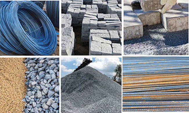 Thị trường vật liệu xây dựng thời gian gần đây đang “nóng” lên do giá nhiều mặt hàng chủ lực như cát xây dựng, thép, xi măng được điều chỉnh tăng. (Ảnh TL)
