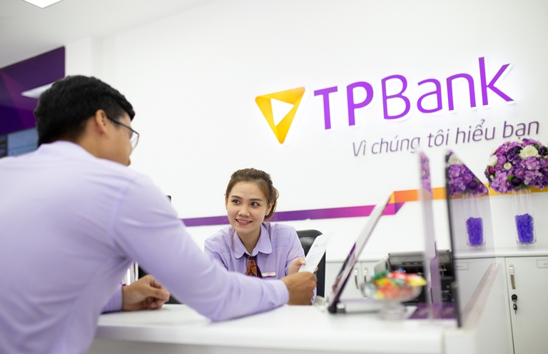 TPBank vẫn “có tiếng” trong giới ngân hàng về giao dịch viên xinh đẹp và phục vụ nhanh chóng, tận tâm