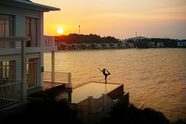 Những resort 5-6 sao đẳng cấp đang hút khách hạng sang đến Nam đảo Ngọc.