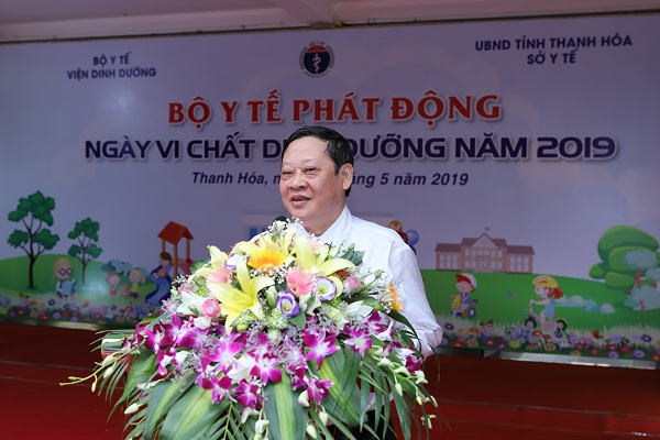GS.TS Nguyễn Viết Tiến – Thứ trưởng thường trực Bộ Y Tế phát biểu về tình trạng suy dinh dưỡng của trẻ em Việt Nam và nhấn mạnh vai trò quan trọng của việc bổ sung các vi chất dinh dưỡng.