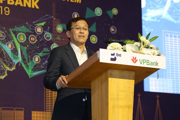 Ông Nguyễn Đức Vinh - Tổng Giám đốc ngân hàng VPBank phát biểu tại hội nghị.