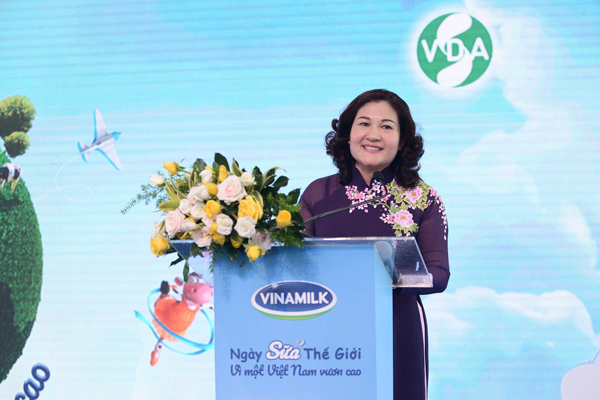 Bà Nguyễn Thị Hà - Thứ trưởng Bộ Lao động, Thương binh và Xã hội phát biểu tại sự kiện.