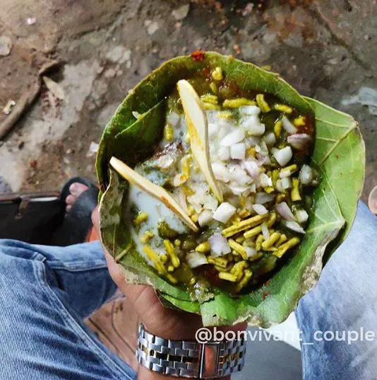 p/Những quán cà phê ở Ấn Độ đang dần phục vụ đồ ăn trong những chiếc bát làm bằng lá câyp/