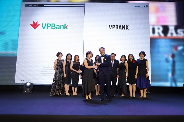VPBank nhận giải thưởng “Nơi làm việc tốt nhất Châu Á” năm 2019. 