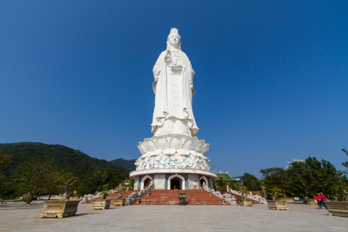Tượng Phật Bà cao nhất Việt Nam tọa lạc ở chùa Linh Ứng, Đà Nẵng. Bức ảnh được chụp vào tháng 3/2019. Đây là một trong số những bức ảnh du lịch đẹp nhất thế giới.