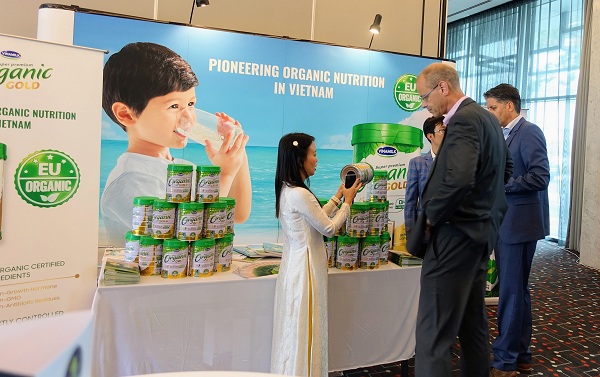 Các sản phẩm sữa tươi 100% Organic và Sữa bột cho trẻ em Vinamilk Organic Gold của Vinamilk được đánh giá cao tại Hội nghị sữa toàn cầu 2019.
