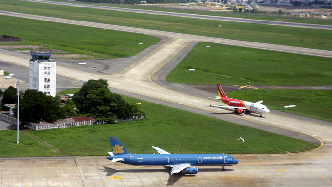 Sẽ có 1 đường băng tại sân bay Tân Sơn Nhất phải đóng cửa trong 4 ngày (từ 16-19/7) để sửa chữa.