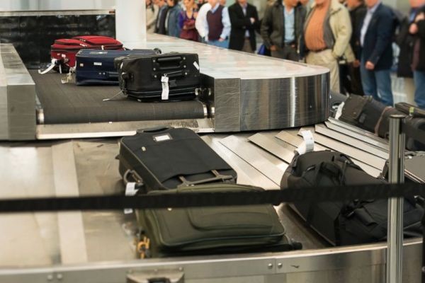 Hiện tượng mất cắp hành lý đang là vấn nạn của hàng không Việt Nam.