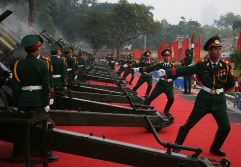 Năm 2010, Hà Nội đã bắn 21 phát đại bác nhân dịp đại lễ 1000 năm Thăng Long - Hà Nội. Ảnh: Hưng Nguyễn.