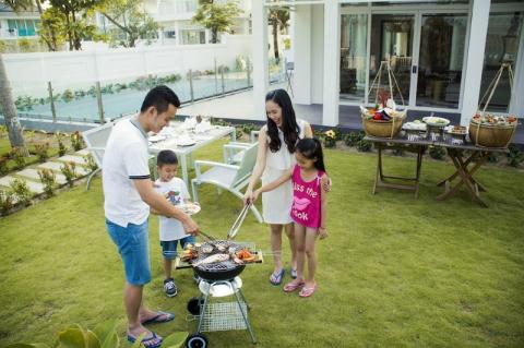 Các gia đình có thể tổ chức những bữa tiệc nhỏ ngoài trời ngay tại khu biệt thự của mình.