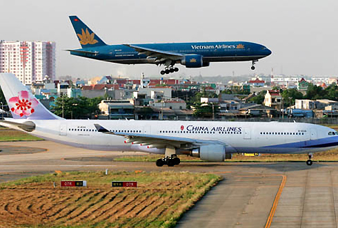 Máy bay China Airlines ở sân bay Tân Sơn Nhất. Ảnh minh họa.