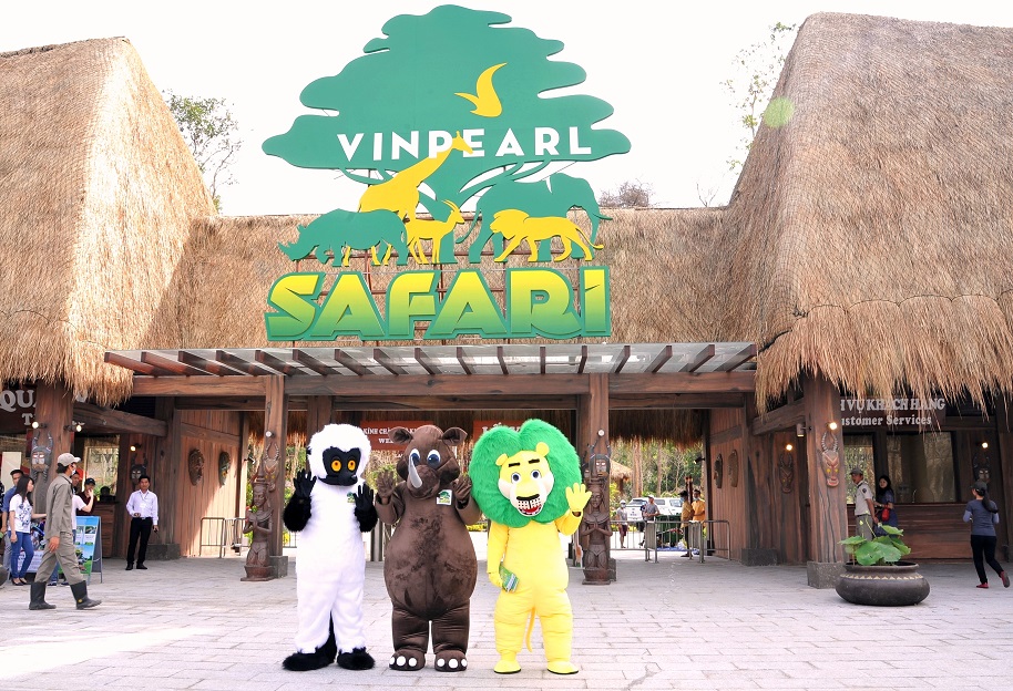 Đây là vườn thú bán hoang dã đầu tiên và duy nhất tại Việt Nam được xây dựng theo mô hình Safari thế giới. Sự kiện này nằm trong chuỗi hoạt động hướng tới “Năm Du lịch quốc gia 2016 - Phú Quốc - Đồng bằng sông Cửu Long”.