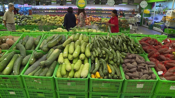 Sản phẩm rau, củ, quả RAT của cơ sở sơ chế rau, củ, quả Nguyễn Thị Tưởng tại siêu thị Metro Thăng Long