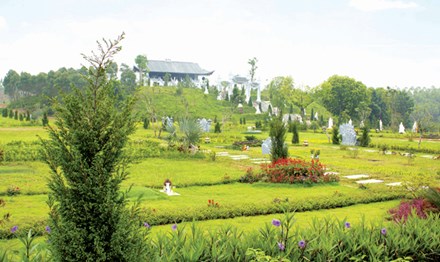 Một góc Công viên Nghĩa trang Thiên Đức (Phú Thọ).