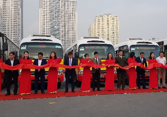 Hà Nội mở thêm bốn tuyến buýt kết nối các vùng ngoại thành - Ảnh 1