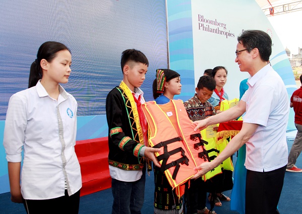 Phó Thủ tướng Vũ Đức Đam dự lễ phát động Tháng hành động vì trẻ em Quốc gia tại Thanh Hóa - Ảnh 11