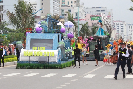 Hấp dẫn Lễ hội Carnival đường phố Sầm Sơn 
