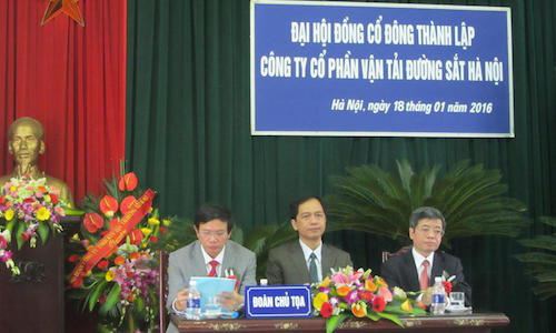 Ai chủ trương cho phép Công ty CP Vận tải Đường sắt Hà Nội mua 160 tàu cũ từ Trung Quốc?