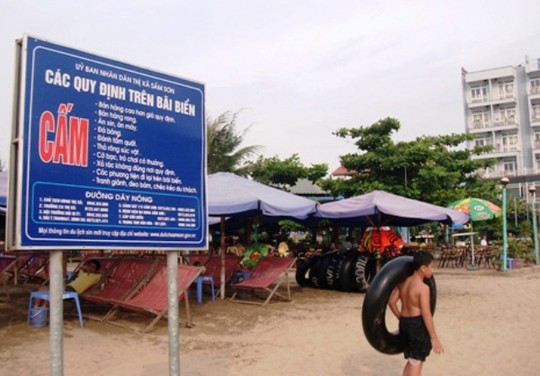 9 không được cắm tại các bãi tắm ở Sầm Sơn - Thanh Hóa