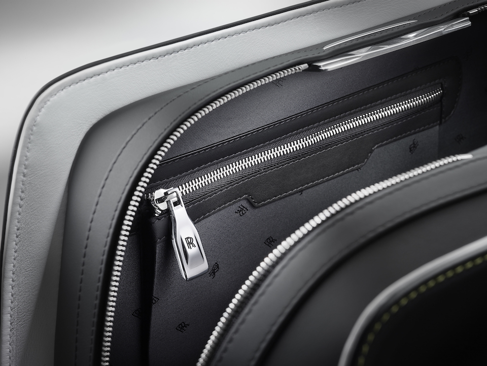 Rolls-Royce-Wraith-Bags-Collection5.
