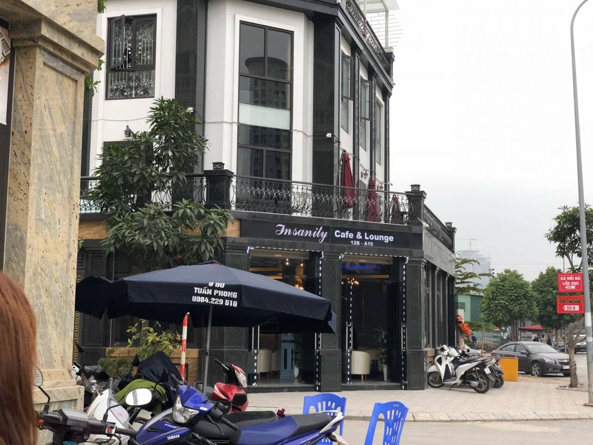 Insanity Coffee & Lounge tại Yên Hoà, Cầu Giấy kinh doanh bóng cười trá hình. 