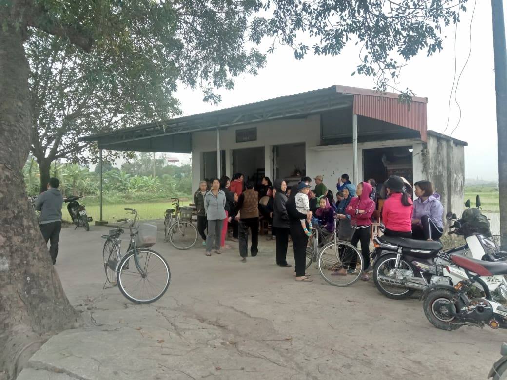 Người dân thôn Kim Lâm vẫn chưa thể yên lòng trước những báo cáo của UBND huyện Thanh Oaip/gửi lên UBND Thành phố Hà Nội