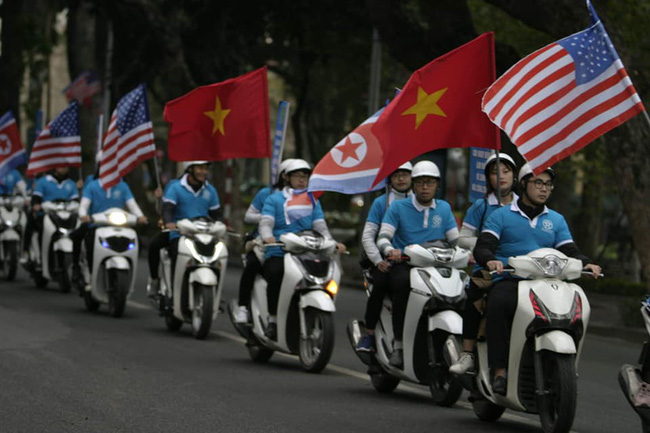 Hà Nội: Đường phố khác lạ trong ngày ra quân trước Hội nghị Thượng đỉnh Mỹ - Triều Tiên - Ảnh 19.