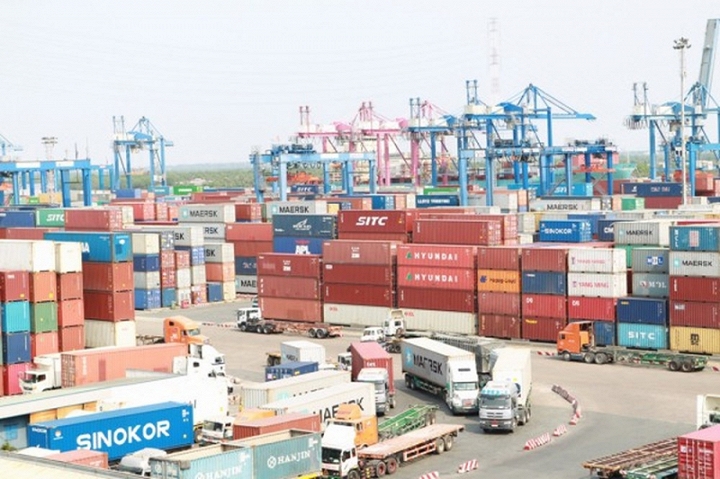 Miễn, giảm giá lưu container, tạo điều kiện cho chủ hàng giải phóng hàng tồn đọng tại cảng (Ảnh minh họa)