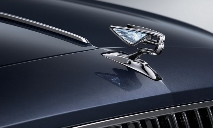 Bentley Flying Spur thế hệ thứ 3 sẽ ra mắt cuối năm nay.
