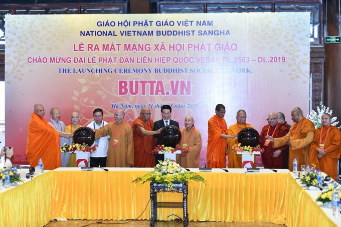 Giáo hội Phật giáo Việt Nam cũng cho ra mắt mạng xã hội Phật giáo nhân dịp Đại lễ Vesak 2019. Ảnh: Bao laodong