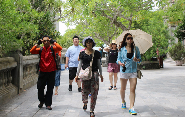 Việt Nam thu hút 7,3 triệu lượt khách quốc tế từ đầu năm - Ảnh 1