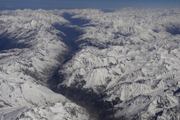 8 người leo núi mất tích bí ẩn trên dãy Himalaya - Ảnh 1