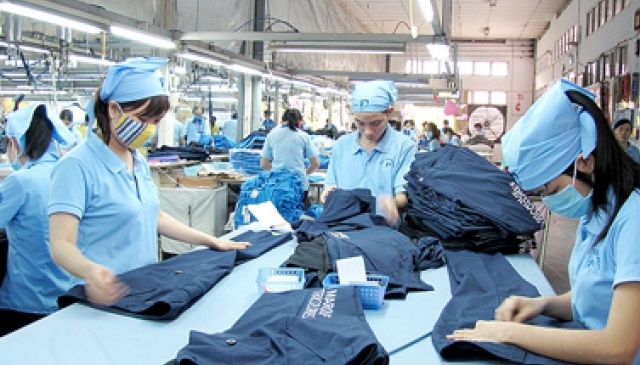 Mỹ vẫn là thị trường nhập khẩu hàng dệt may lớn nhất từ Việt Nam. (Ảnh TL)