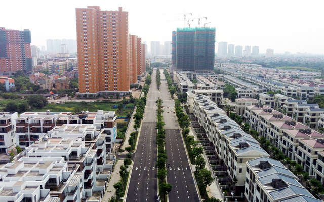 Trước khi đường Nguyễn Văn Huyên được khánh thành rất nhiều dự án bất động sản đã đón đầu tạo nên một khu đô thị đầy sức sống phía Tây hồ Tây.