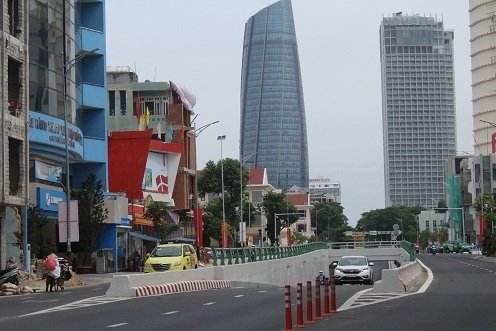 Đà Nẵng: Không cho xe khách trên 30 chỗ ngồi, xe tải vào trung tâm thành phố giờ cao điểm - Ảnh 1