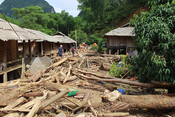 Thanh Hóa: Huy động các nguồn lực khắc phục hậu quả mưa lũ - Ảnh 2