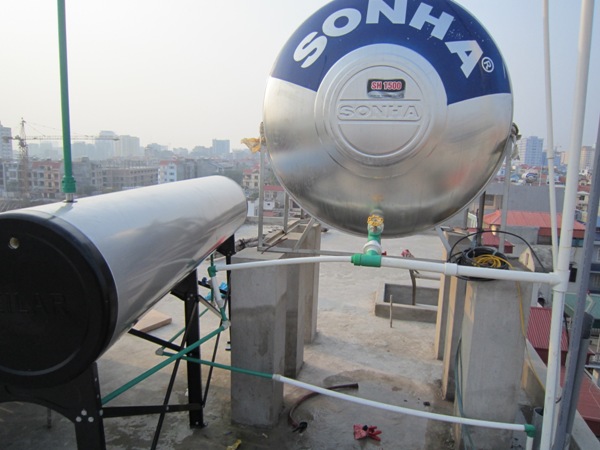 Hai bồn chứa nước của hãng sản xuất Sơn Hà trị giá đến 12 triệu đồng
