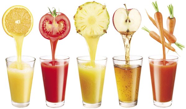 Phụ huynh nên cho con uống các loại nước trái cây tự chế biến tại nhà hoặc các loại nước rau má, nước bông mã đề 