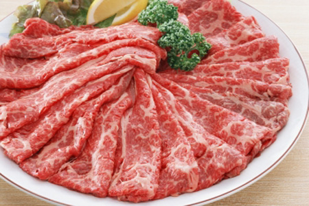 Lớp thịt xen lẫn lớp mỡ khiến thịt bò Kobe mềm, mát và mịn khi ăn.