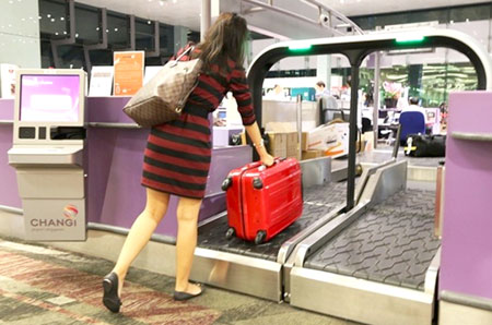 Du khách nữ bị từ chối nhập cảnh vào Singapore phần lớn đều đi một mình.