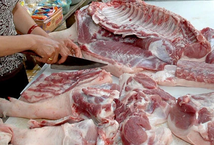 Qúa trình vận chuyển và bán hàng cũng là yếu tố quan trọng quyết định độ an toàn của thịt lợn.