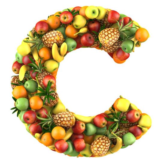 Muốn bổ sung thêm vitamin C để làm đẹp, chị em phụ nữ có thể tập luyện và ăn uống thực phẩm giàu vitamin C.