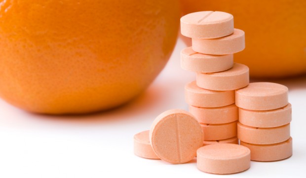 Chỉ nên bổ sung vitamin C bằng cách uống thuốc với liều dùng được bác sĩ chỉ định.