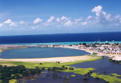 Khách du lịch nước ngoài nên đến Caribbe vào thời điểm giữa Lễ Tạ Ơn và Giáng sinh.  Xem thêm tại: http://www.lamsao.com/top-nhung-tour-du-lich-the-gioi-co-gia-tren-troi-p214a92199.html